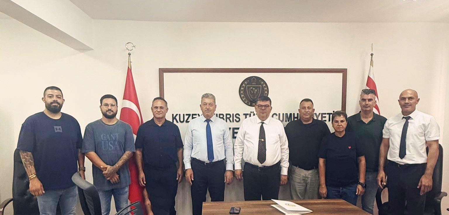 MALİYE BAKANI BEROVA, BAĞIMSIZ ŞOFÖR OKULLARI BİRLİĞİ HEYETİNİ KABUL ETTİ MALİYE BAKANI BEROVA, BAĞIMSIZ ŞOFÖR OKULLARI BİRLİĞİ HEYETİNİ KABUL ETTİ
