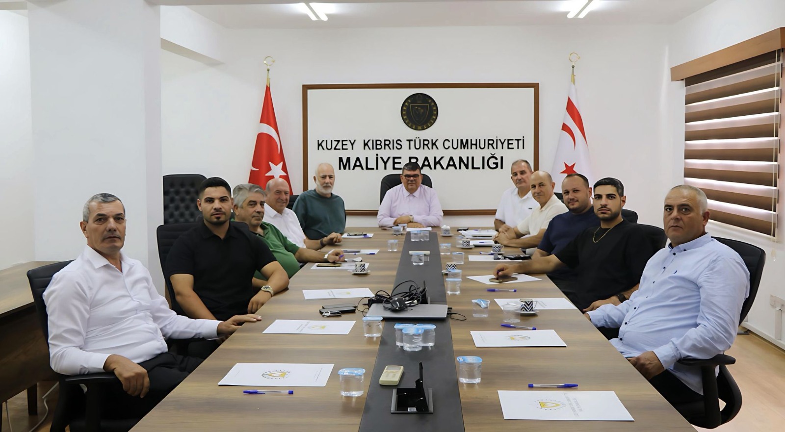 MALİYE BAKANI BEROVA, ZEYTİN ÜRETİCİLERİNİ KABUL ETTİ